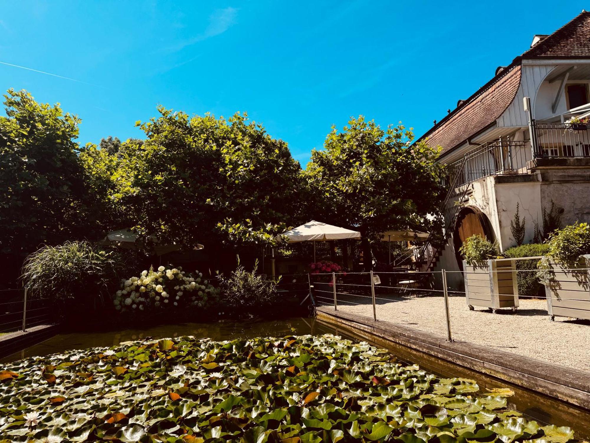 Romantik Hotel De L'Ours Sugiez Esterno foto